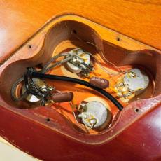 Gibson 1973 Les Paul Deluxe Cherry Sunburst_11