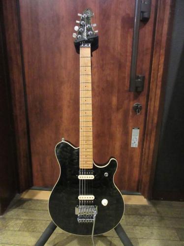 MUSIC MAN 1995 EVH Signature Black Translucent