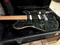 MUSIC MAN 1995 EVH Signature Black Translucent_10