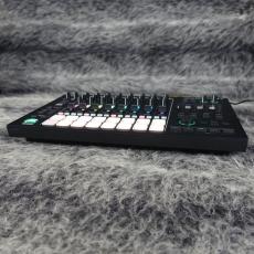 Roland MC-707_8