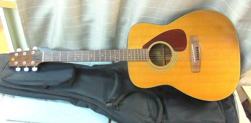 YAMAHA FG-200
