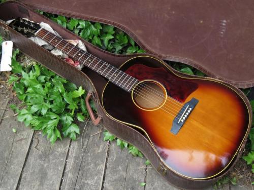 Gibson LG-1