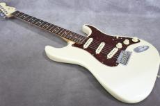Fender Limited Edition American Showcase Stratocaster Olympic White pearl_4