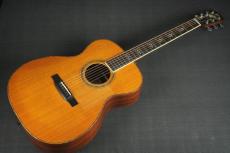 Larrivee OM-10 Unicorn_10
