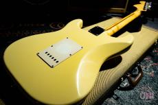 Fender Yngwie Malmsteen Stratocaster Vintage White / 2003_10