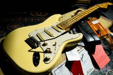 Fender Yngwie Malmsteen Stratocaster Vintage White / 2003_11