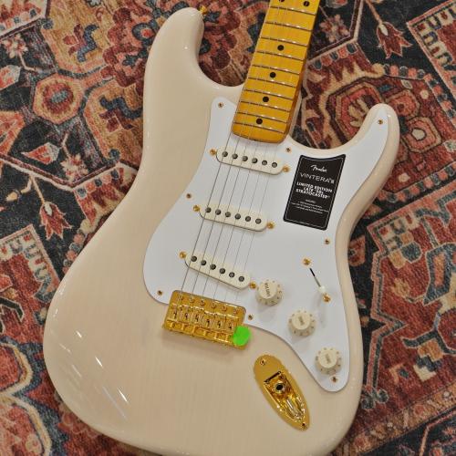 Fender Limited Edition Vintera III Late '50s Stratocaster Maple Fingerboard / White Blonde