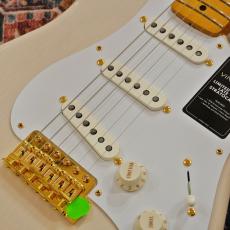 Fender Limited Edition Vintera III Late '50s Stratocaster Maple Fingerboard / White Blonde_3