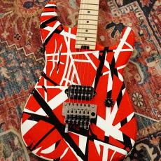 EVH Striped Series Red with Black Stripes【特価】