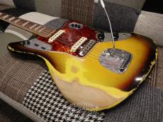Fender 1966 Jaguar 3tone Sunburst_13