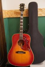 Gibson 1968 Hummingbird Cherry Sunburst_11
