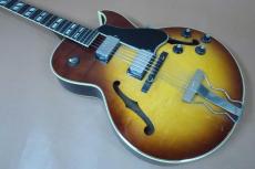 Greco FA-700 / ES-175Type・Arched Maple and Spruce Top・Maple and Mahogany Side and Back・Mahogany Neck・The Groove Pickup X 2・Lacquer Finish【With Hard Case】1982年製_3