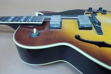 Greco FA-700 / ES-175Type・Arched Maple and Spruce Top・Maple and Mahogany Side and Back・Mahogany Neck・The Groove Pickup X 2・Lacquer Finish【With Hard Case】1982年製_13