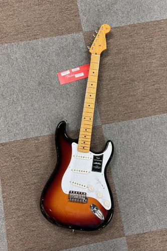 Fender Vintera III Late '50s Stratocaster, Maple Fingerboard, 3-Color Sunburst