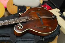 Eastman  MD-315 with PU アンプに繋げる マンドリン　イーストマン　MD315　mandolin_3