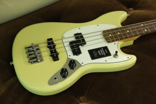 Fender Player II Mustang Bass PJ , Rosewood Fingerboard / Hialeah Yellow