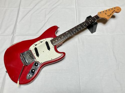 Fender Mustang