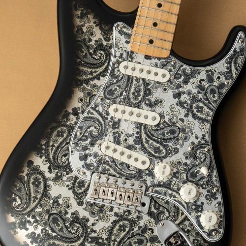 Fender Made in Japan Limited Stratocaster Black Paisley【2025年限定】【3.55kg】【JD25019105】
