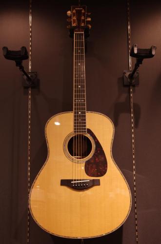 YAMAHA LL36 ARE