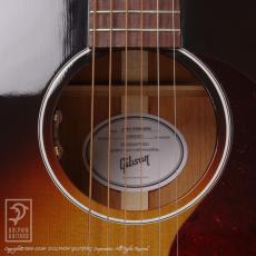 Gibson J-45 Standard_9