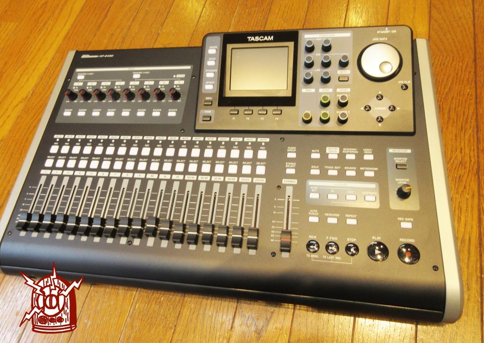 通電確認済み TASCAM DP-32SD デジタルミキサー 通電確認済み TASCAM