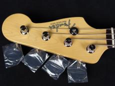 Fender Made in Japan Traditional 60s Precision Bass 3-Color Sunburst_5