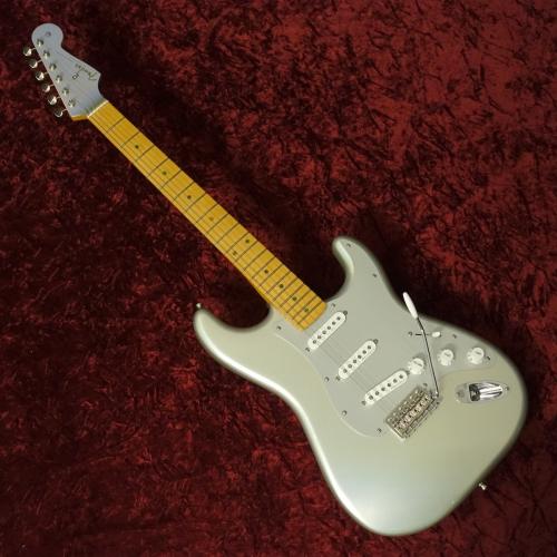Fender H.E.R. Stratocaster Chrome Glow【2023年製】
