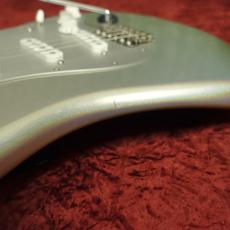 Fender H.E.R. Stratocaster Chrome Glow【2023年製】_9