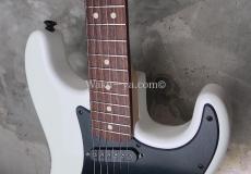 Charvel USA Custom Shop "Jake E. Lee" Signature Model_3