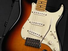 Fender American Standard Stratocaster Maple Fingerboard ~3-Color Sunburst~ 2007年製_5
