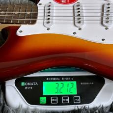 Squier Sonic Stratocaster, Laurel Fingerboard, White Pickguard, Sienna Sunburst【2026年NEWカラー】_11