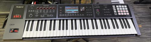 Roland FA-06【中古】