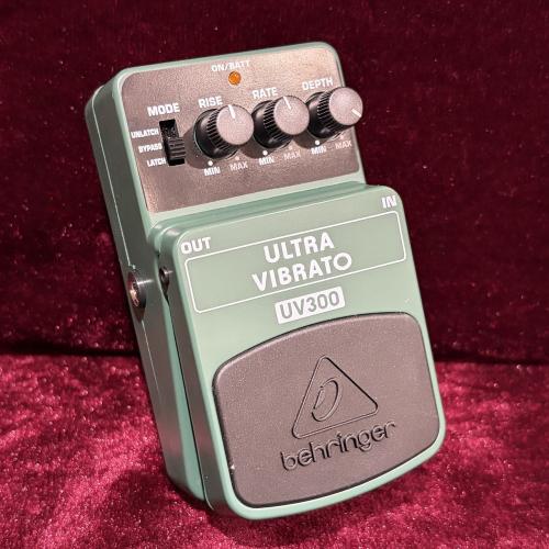 BEHRINGER UV300
