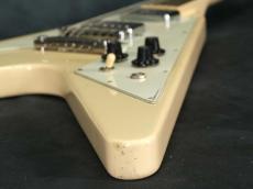 Gibson 1981 Flying V Polaris White_17