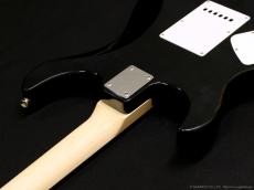 YAMAHA Pacifica 212 VFM [Translucent Black]_8