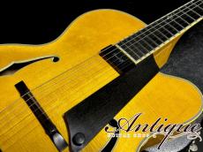 Benedetto Guitars Cremona 17” Archtop 2009 Honey Blonde /Master Grade European Wood /S-6 PU w/Calton HC /Built by Robert "Bob" Benedetto Near-Mint 2.67kg "CREMONA #1”_8