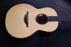 Lowden F-50　アディロン&ハカランダ　　サウンドメッセ も良いけどコチラもオススメです_3