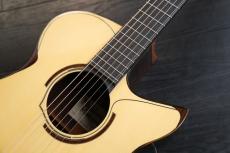 Michihiro Matsuda Guitars M-1 cutaway(松田 倫宏　マツダ　ミチヒロ)　サウンドメッセ も良いけどコチラもオススメです_3