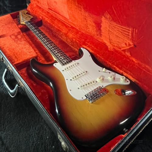 Fender 1974 Stratocaster -Sunburst / Rosewood Fingerboard- Vintage!!