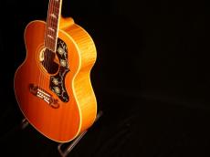 Gibson L-200 Emmylou Harris Model【エミルーハリスへの敬意を込めて製作された貴重モデル!  スモールボディからは想像出来ないスケール感と美しいメイプルサウンドが魅力の一本です! 】解説試奏動画ご覧ください。_5