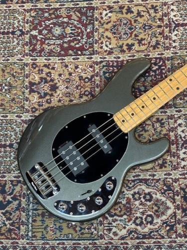 MUSIC MAN StingRay4 SH GP/M BK PG 【4.86㎏】