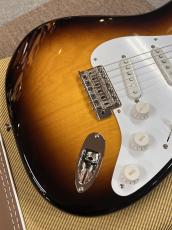 Fender Custom Shop Limited Edition 70th Anniversary 1954 Stratocaster NOS Wide-Fade 2-Color Sunburst_5