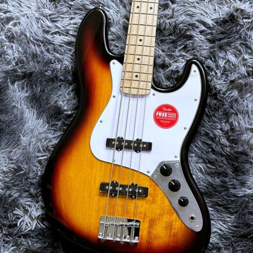 Squier Affinity Series Jazz Bass, Maple Fingerboard, White Pickguard, 3-Color Sunburst