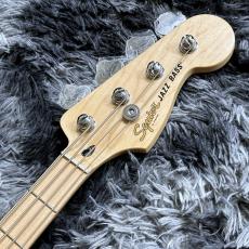 Squier Affinity Series Jazz Bass, Maple Fingerboard, White Pickguard, 3-Color Sunburst_5
