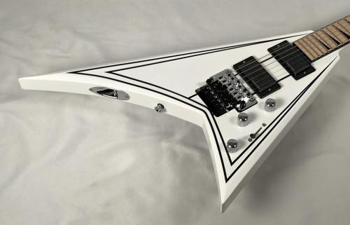 Jackson X Series Rhoads RRX24M -Snow White with Black Pinstripes-【メイプル指板】