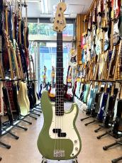 Fender Standard Precision Bass_3
