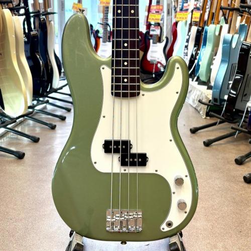 Fender Standard Precision Bass