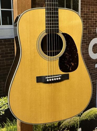 Martin 【日本総本店】【ご購入特典あり】HD-28Standard #2955479【48回無金利分割可能!】