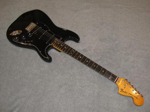 Fender Fender 1977 Stratocaster Hard Tail Black/Rose