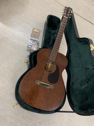 Martin 00-15M 2022年製　オールマホガニー 小ぶり!